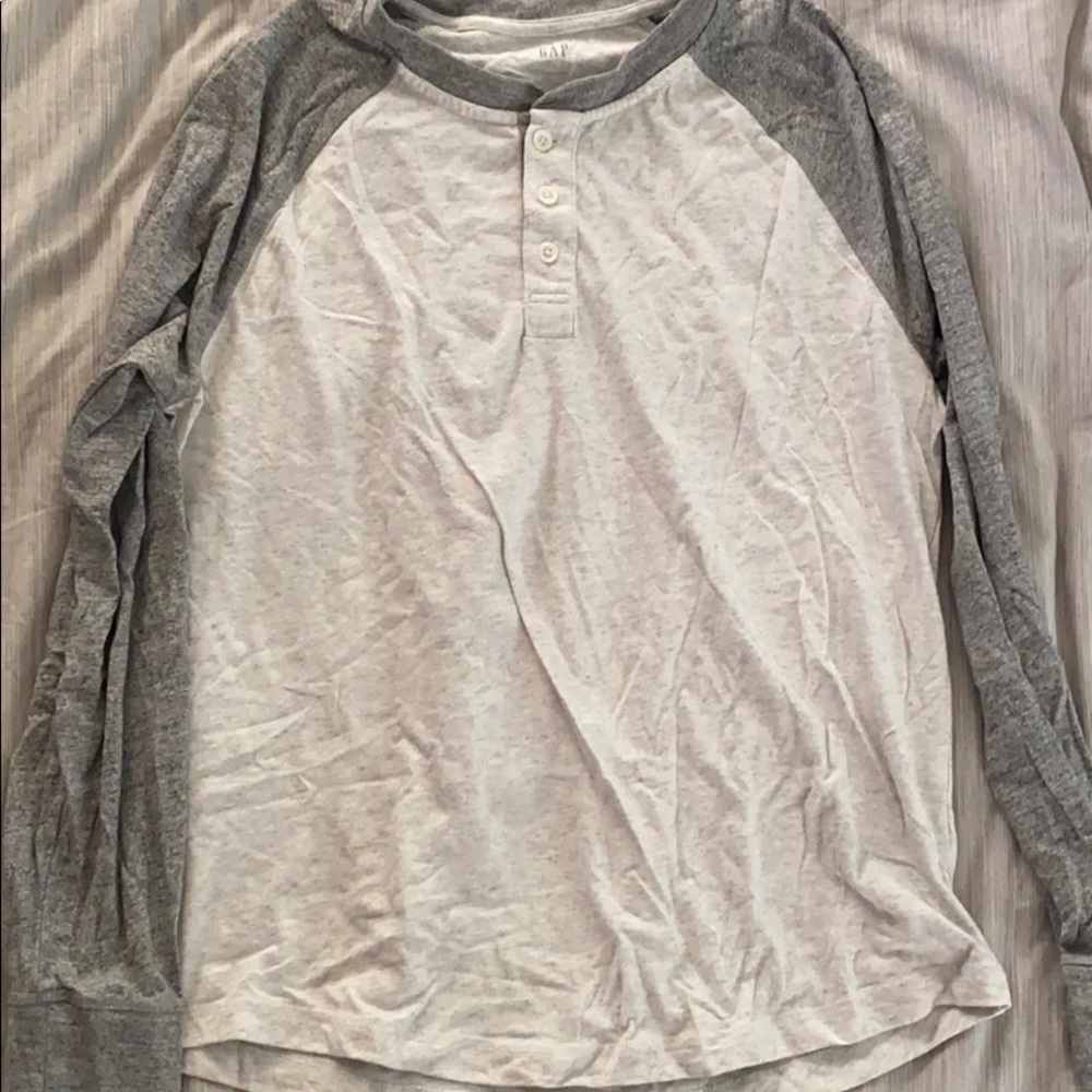 Gap long sleeved shirt